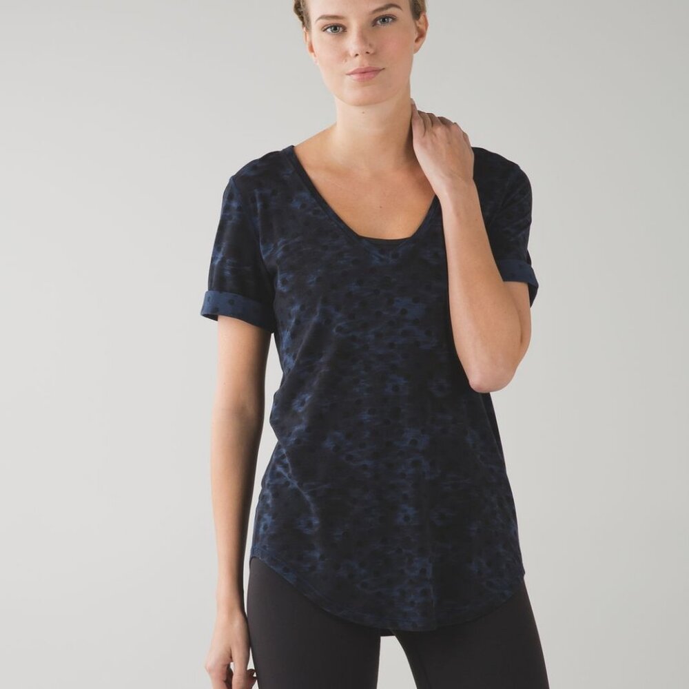 Lululemon Women's Love Tee II - Navy/Black